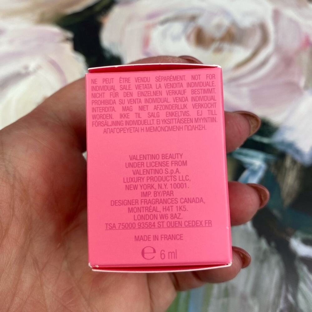 Valentino Born In Roma Deluxe Mini Fragrance 0.2 oz. New! - Picture 5 of 11